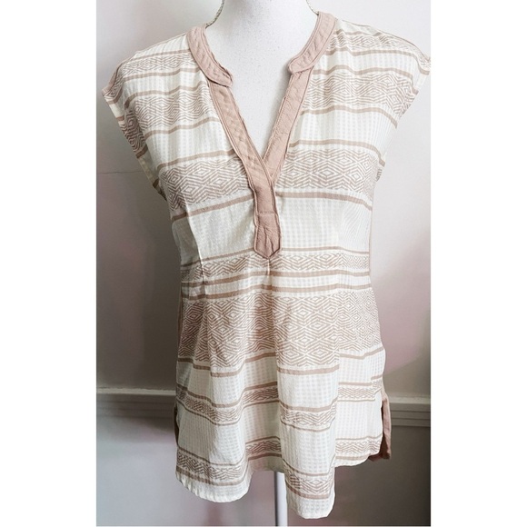 Postmark • Egress Tan Cream Split Neck Tank Top/Cap Sleeve - Picture 2 of 7